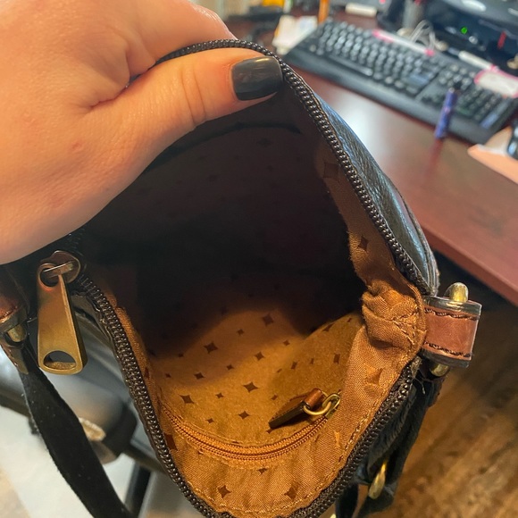 Small Fossil crossbody purse. - Picture 2 of 3